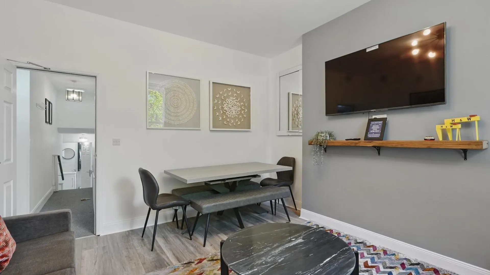 Appartamento Central Flat 4 Bedroom, 2 Bathroom, 2X Parking - Staybynumbers Belfast