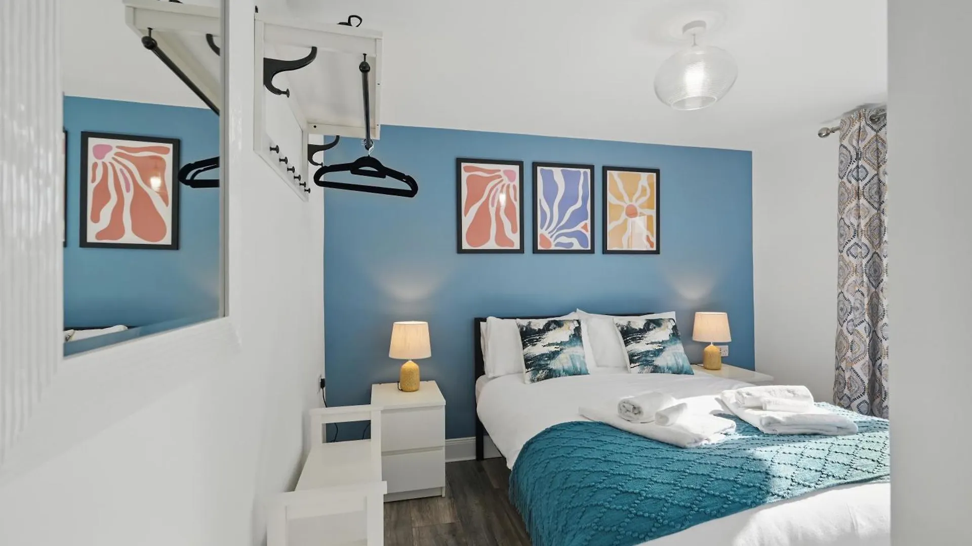 Central Flat 4 Bedroom, 2 Bathroom, 2X Parking - Staybynumbers Belfast Appartamento