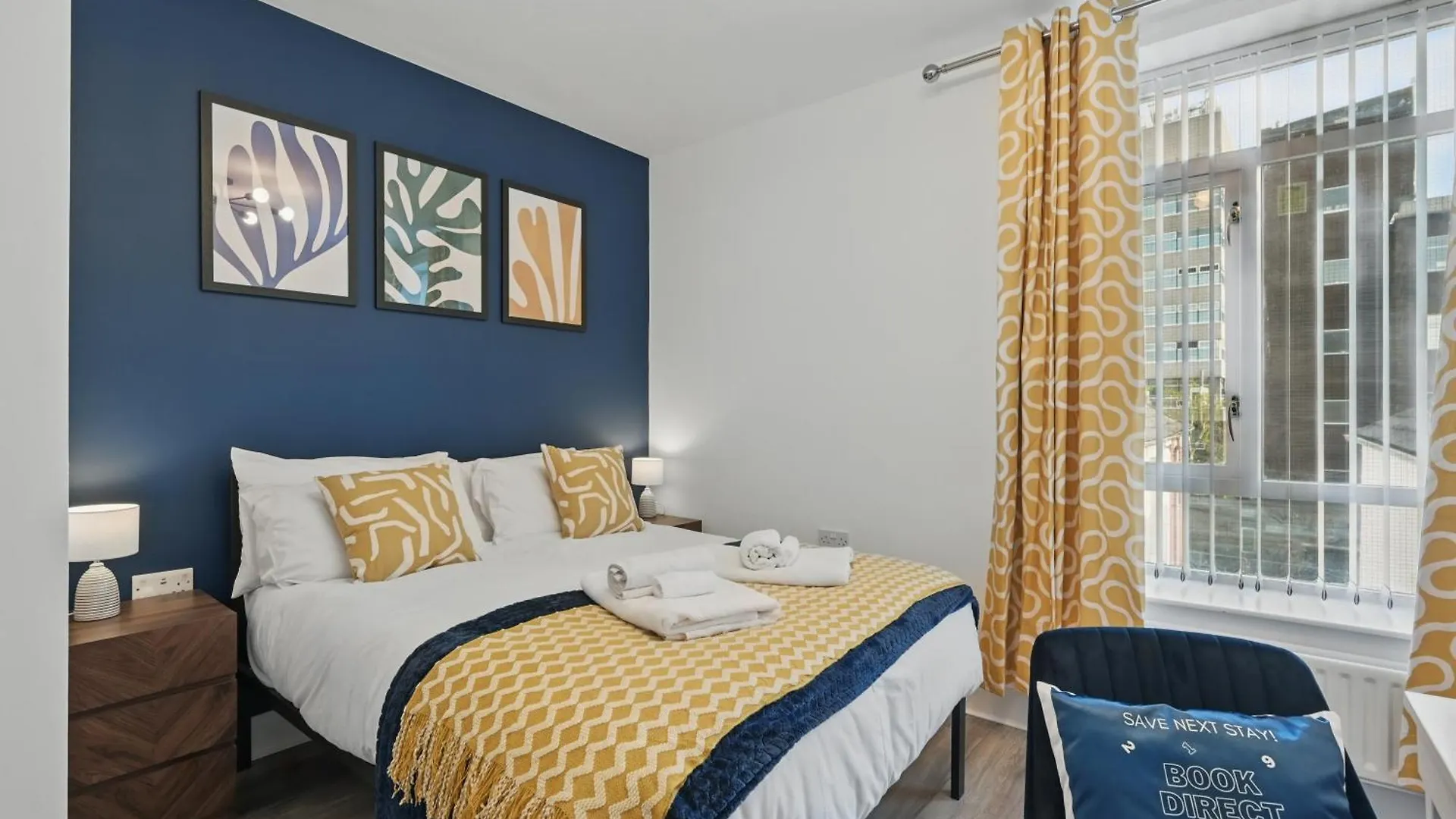Central Flat 4 Bedroom, 2 Bathroom, 2X Parking - Staybynumbers Belfast 0*,  Royaume-Uni