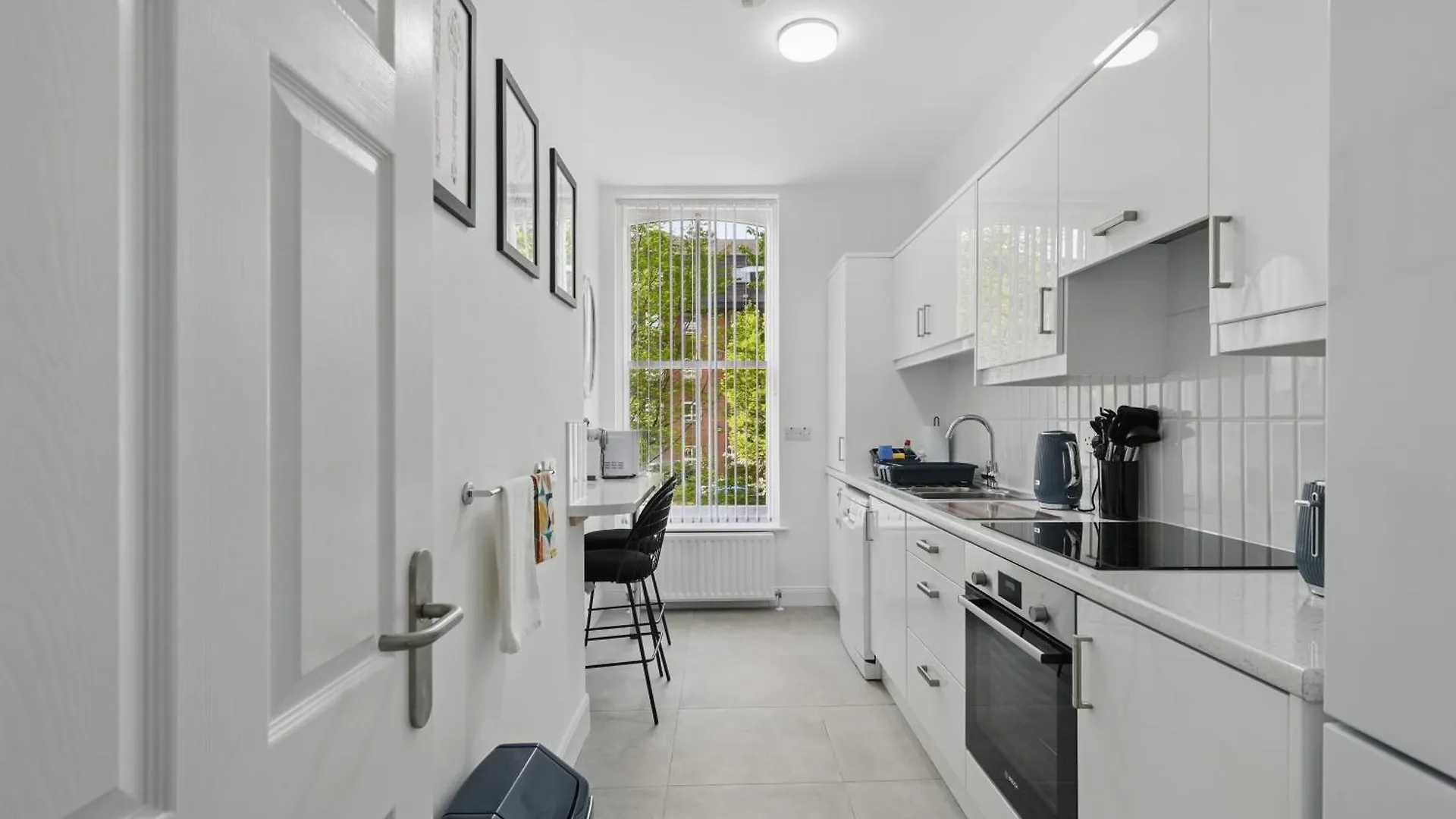 Central Flat 4 Bedroom, 2 Bathroom, 2X Parking - Staybynumbers Belfast Appartement